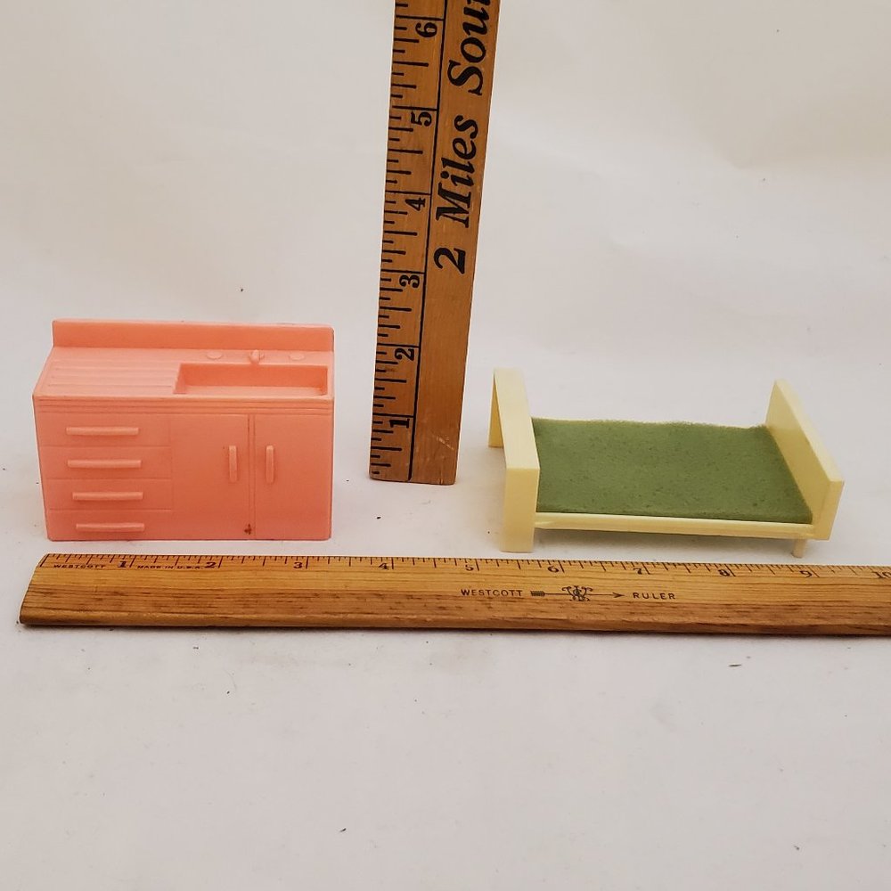 2 Pieces - Vintage Plastic Dollhouse Furniture - Kitchen Sink and Bed with Pad